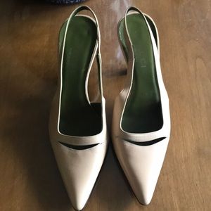 Tan Gucci Slingbacks VINTAGE
